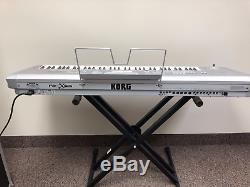Korg Pa1X Pro 76-Key Professional Arranger Keyboard with Heavy Duty Case