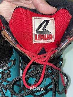 Lowa boots 8.5 Heavy Duty Mountain Climbing Boots Heavy Duty Professional