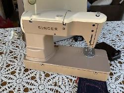 SINGER 401A Sewing Machine Just Professionally Serviced Slant-O-Matic Heavy Duty