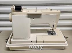 Tailor Professional Heavy Duty Sewing Machine Model 834 with Foot Pedal